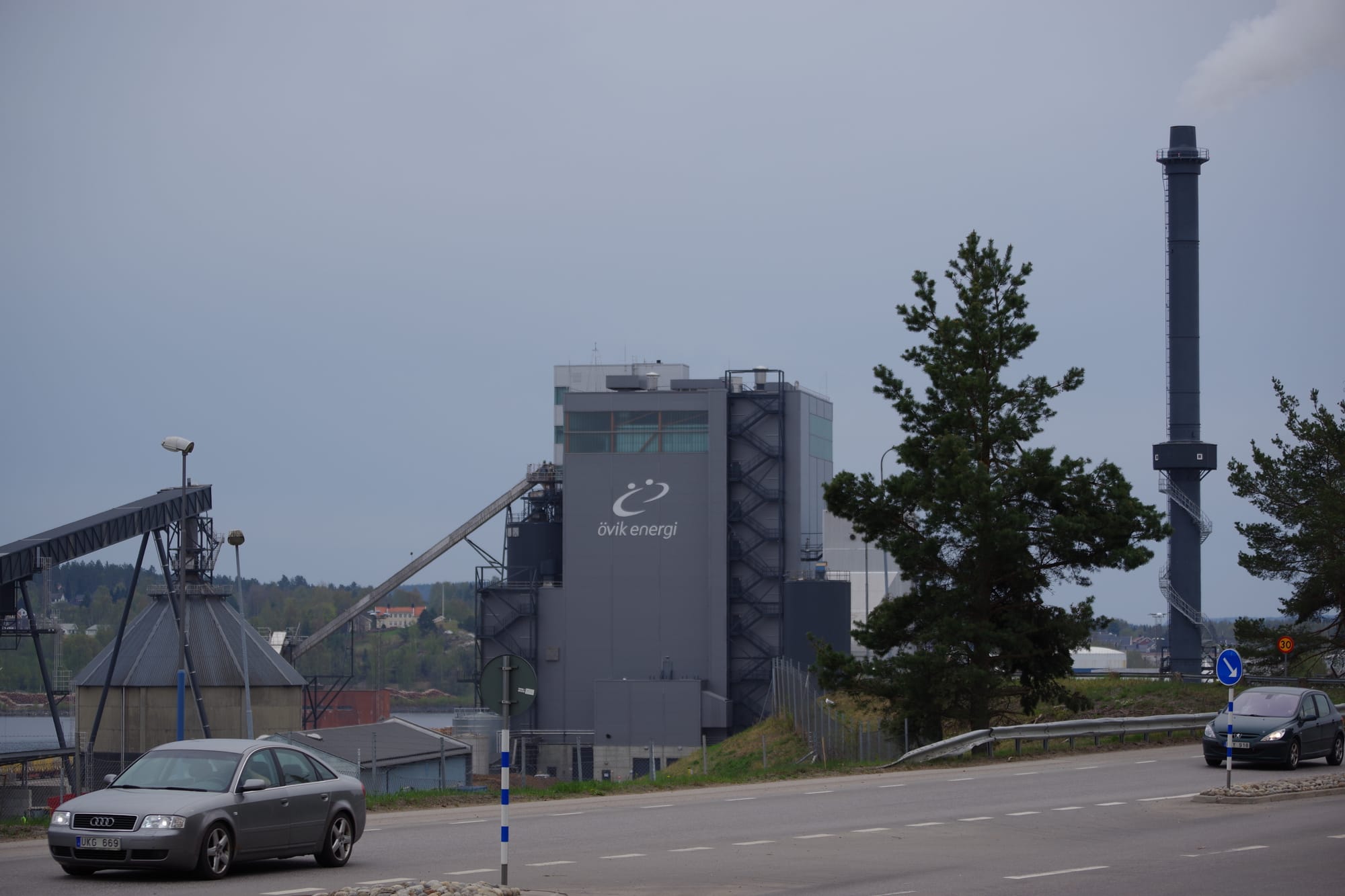 Övik Energis kraftvärmeverk strax utanför centrala Örnsköldsvik. Bild: Nordfri.